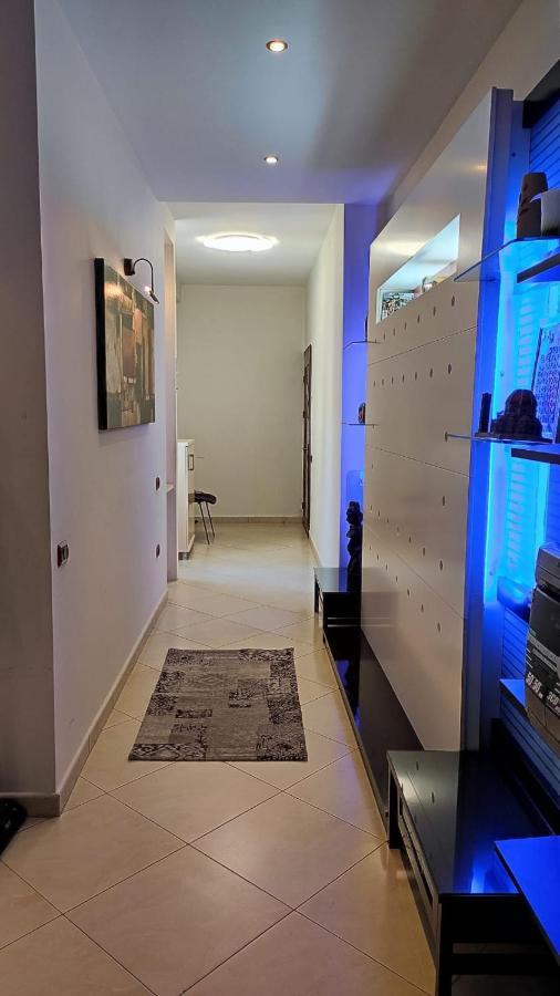 Vlorë Lolu Apartment Plus Privat Parking מראה חיצוני תמונה